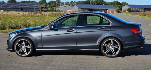 Mercedes-Benz C 200 C 200 CGI AMG Paket Avantgarde Teilleder Garantie