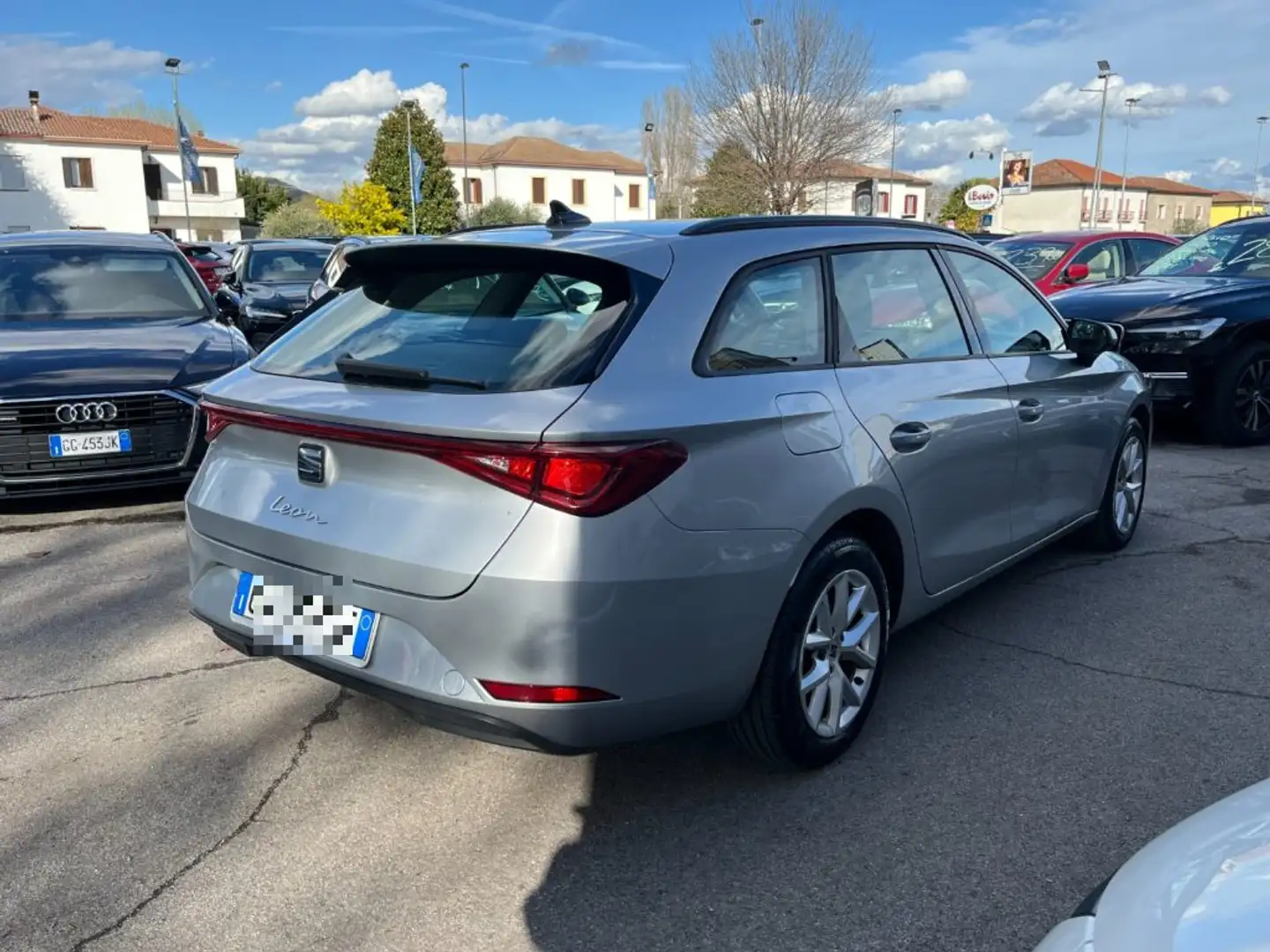SEAT Leon Sportstourer MHEV PROMO! 1.0 eTSI 110 CV DSG Style Argento - 2