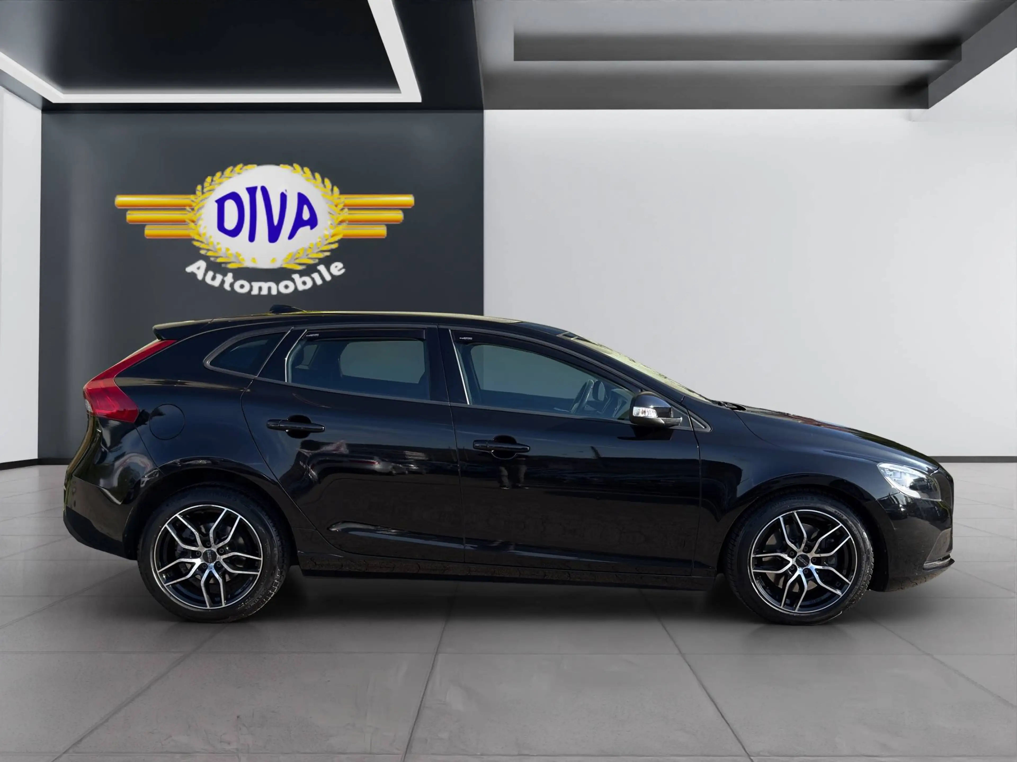 Volvo V40 1.5 You! — photo 8