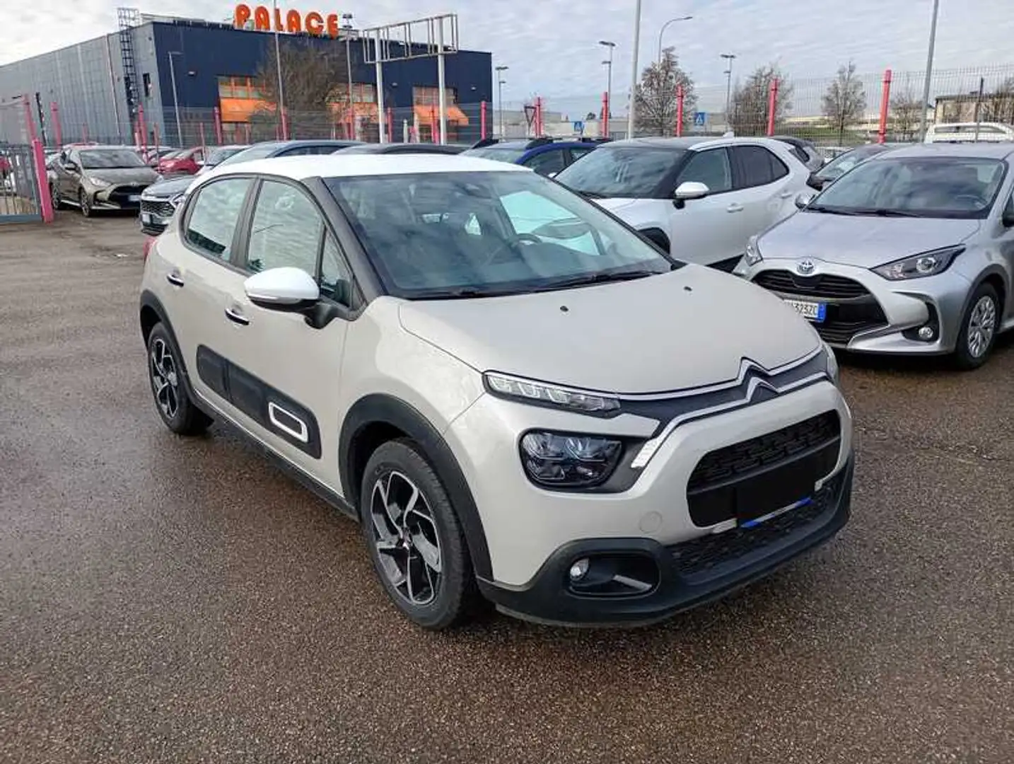 Citroen C3 1.2 puretech 83 CV Shine s&s Gris - 2