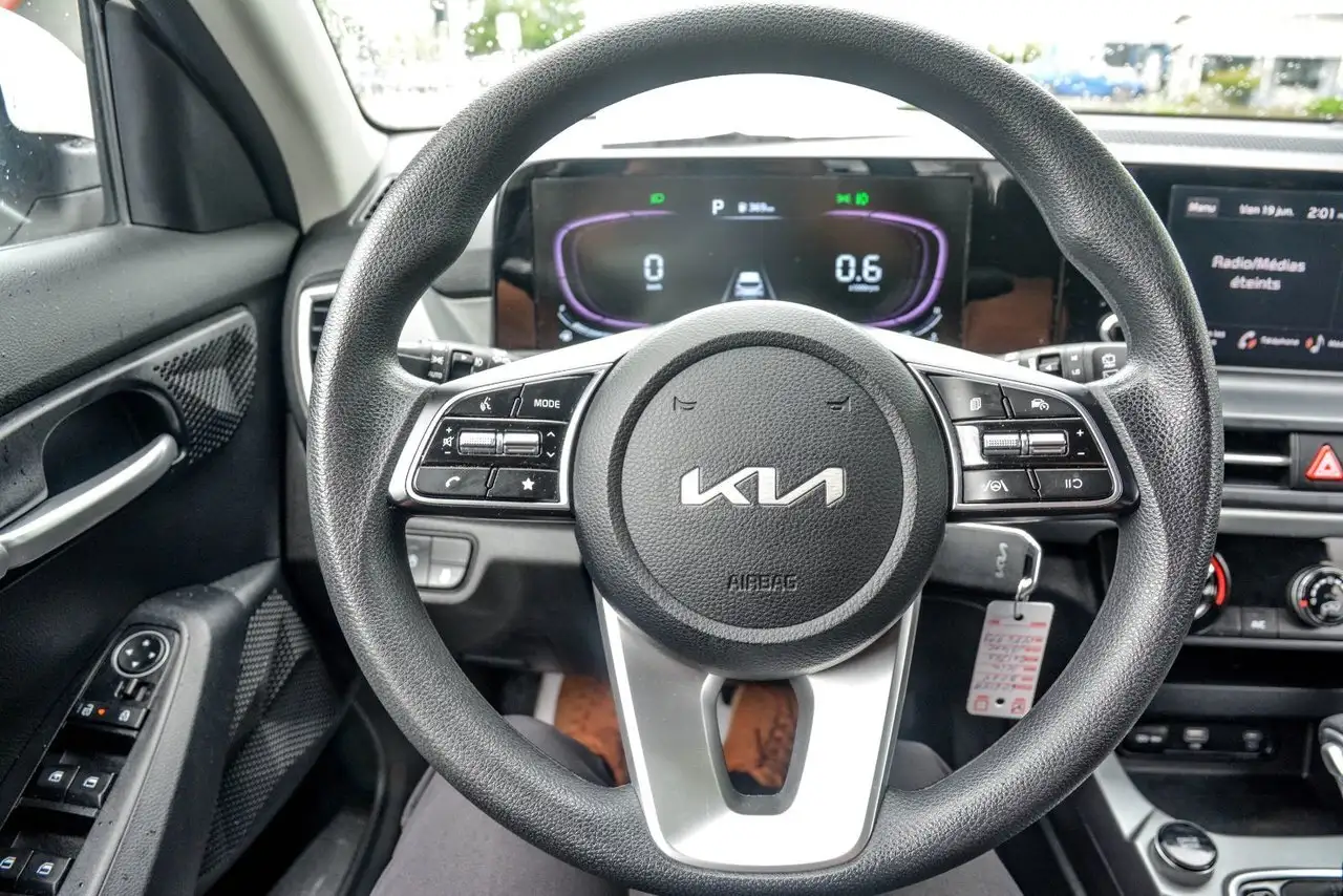 Kia Seltos снимка Kia Seltos