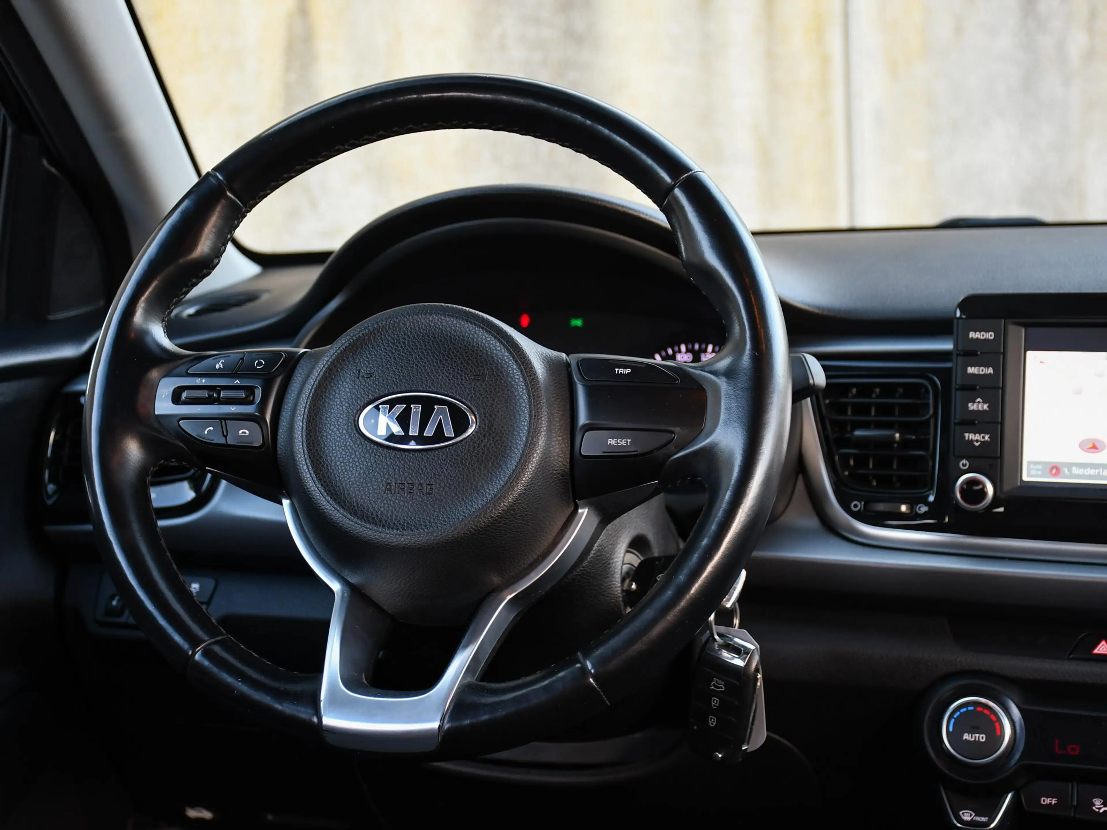 Kia Rio ExecutiveLine 1.4 CVVT 110pk CAMERA | 15''LM | NAV — photo 13