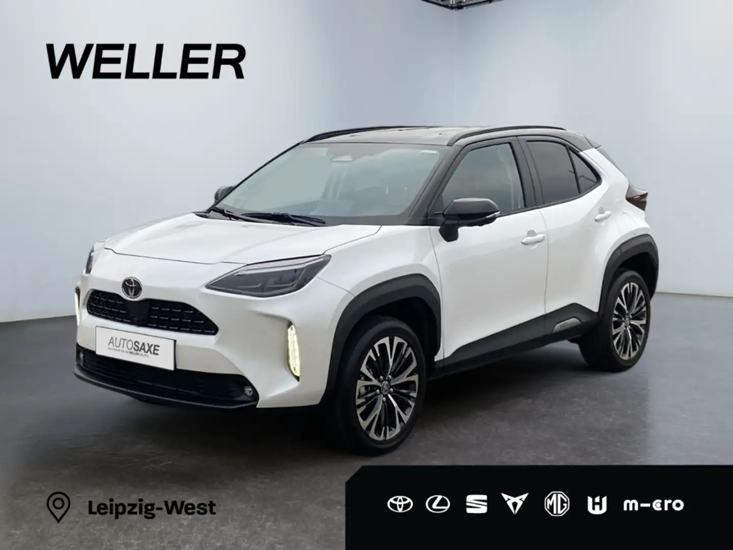 Toyota Yaris Cross Hybrid 130 1.5 BLACK&WHITE *AHK*Navi*TRITTBRETTER* Weiß - 1