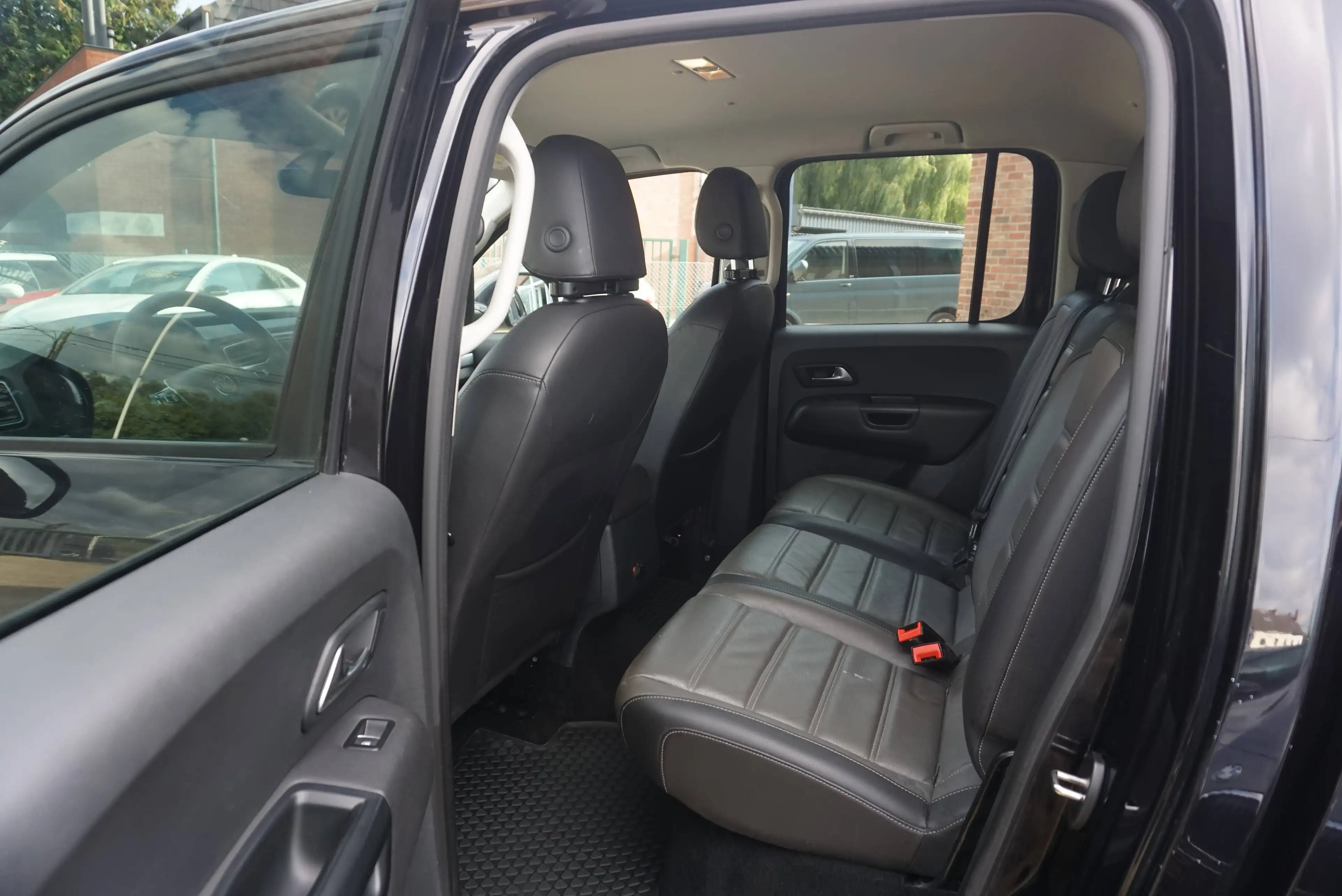 Volkswagen Amarok 3.0 V6 TDi 4Motion Highline TVA-BTW RECUP / CARNET COMPLET AUTO HARDTOP NAVI CAMERA UTILITAIRE — photo 8