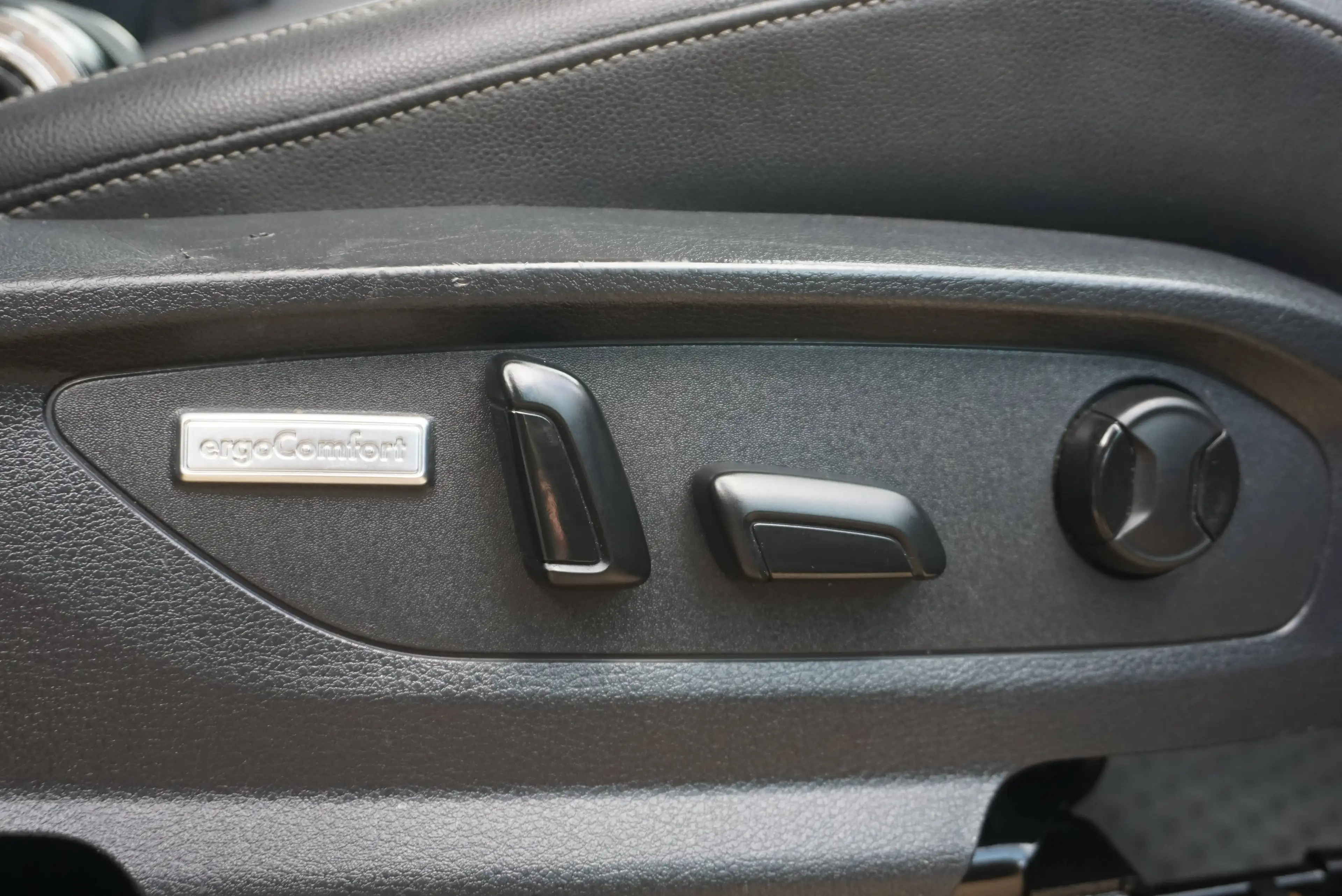 Volkswagen Amarok 3.0 V6 TDi 4Motion Highline TVA-BTW RECUP / CARNET COMPLET AUTO HARDTOP NAVI CAMERA UTILITAIRE — photo 10
