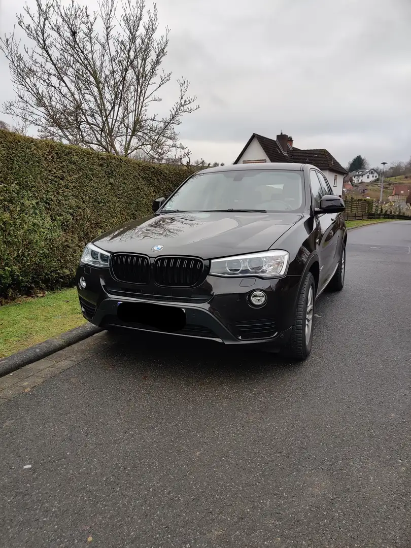 BMW X3 xDrive 20 d Braun - 1