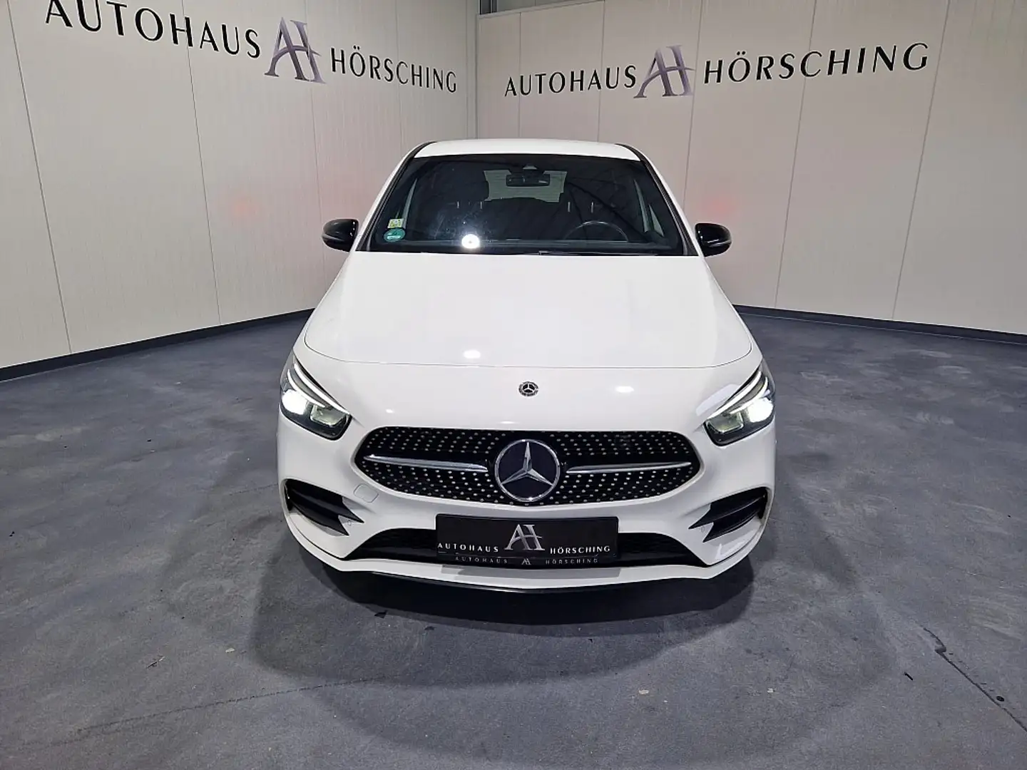 Mercedes-Benz B 180 d Aut. Weiß - 2