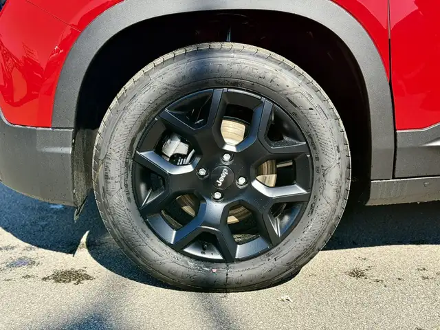 Jeep Avenger view 4