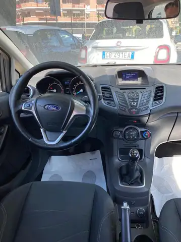 Ford Fiesta view 8