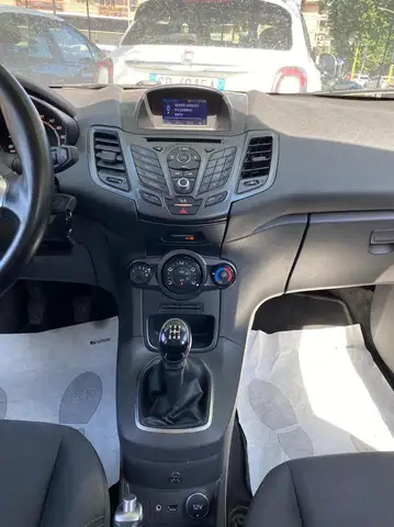 Ford Fiesta view 12