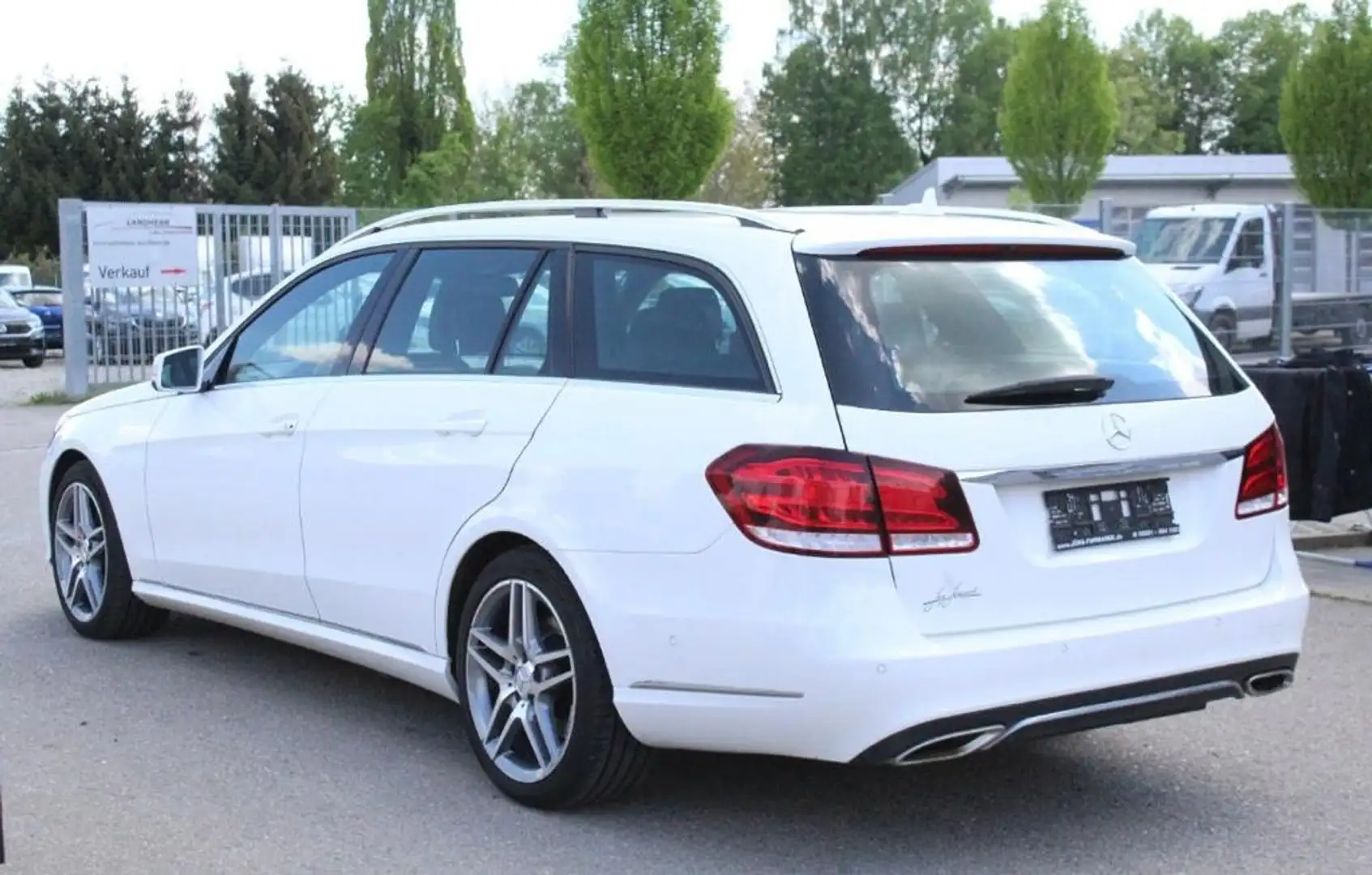 Mercedes-Benz E 350 T BlueTEC 4Matic 7G-TRONIC Avantgarde - 2