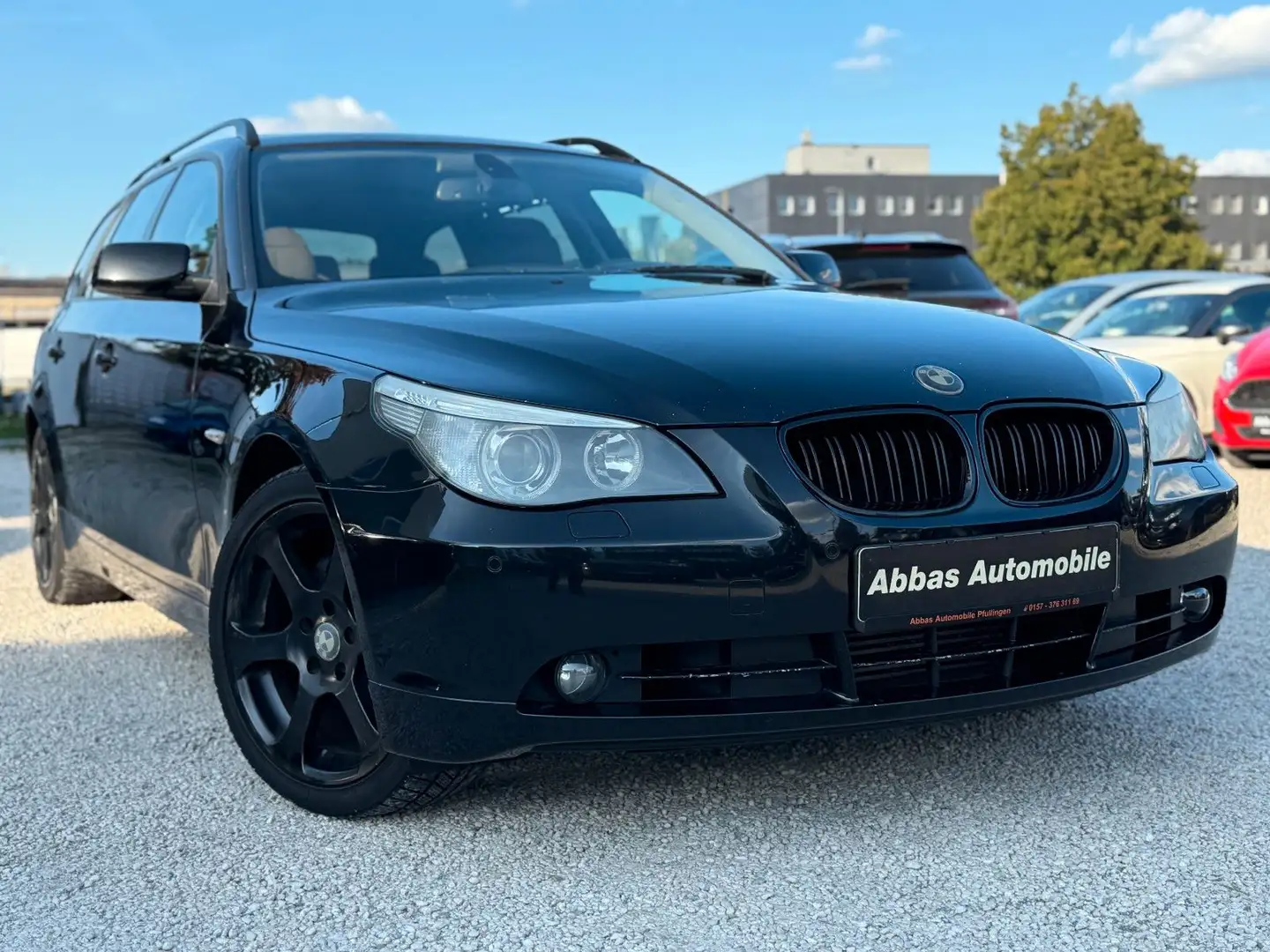 BMW 530 D Touring Automatik  Xenon, AHK, Vollaust. Schwarz - 2