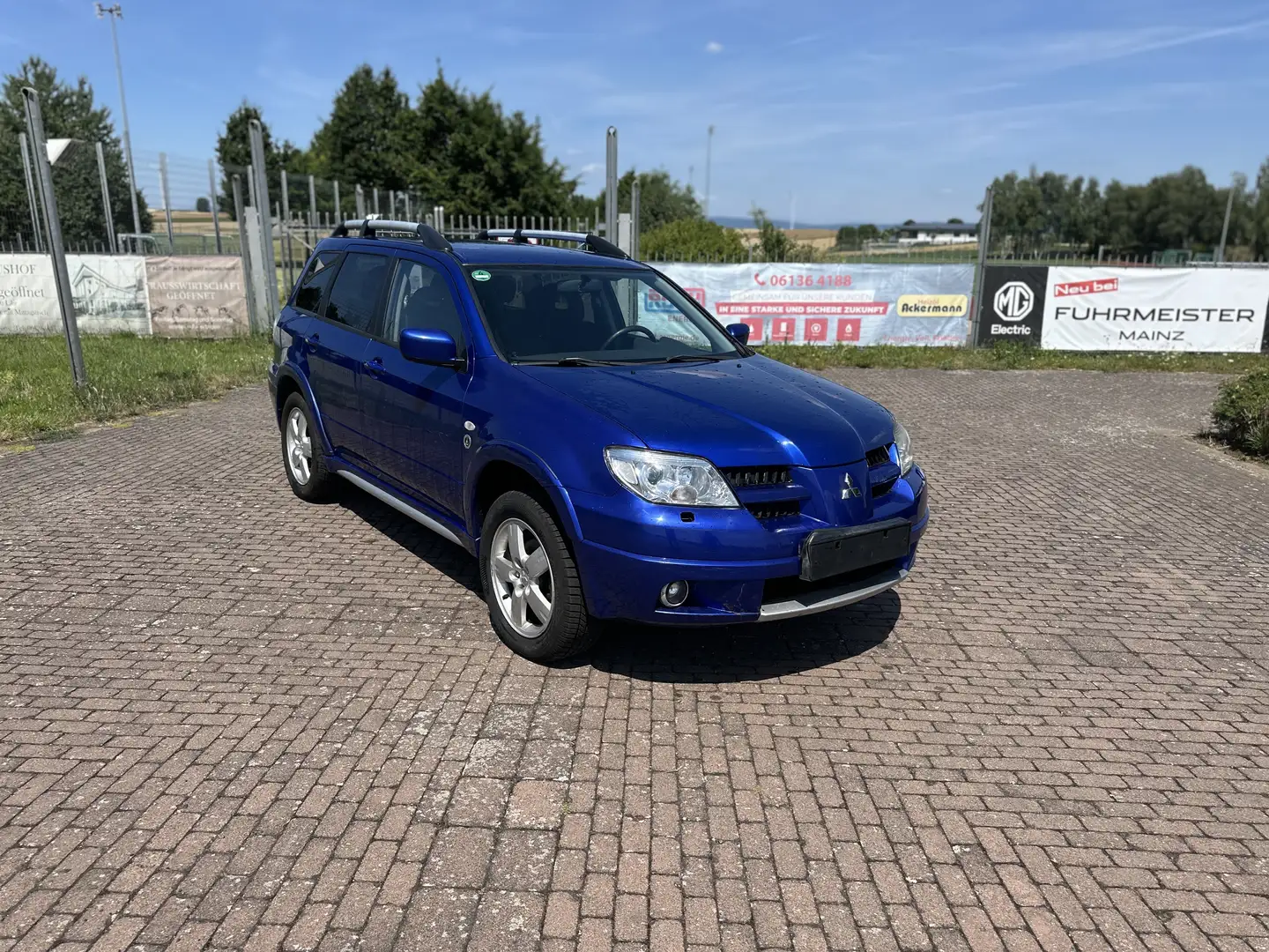 Mitsubishi Outlander 2.4 4WD DAKAR 4x4 - 2