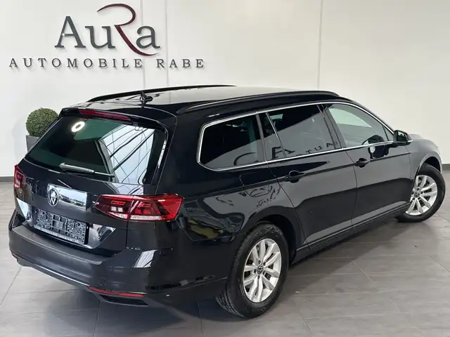 Volkswagen Passat view 5