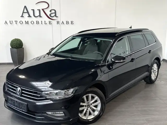 Volkswagen Passat view 2