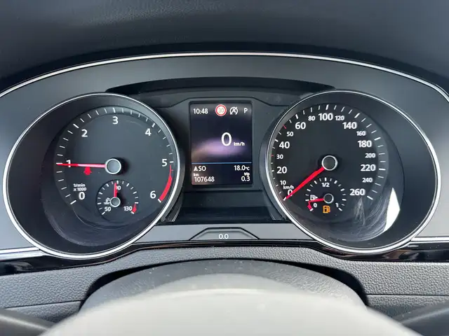 Volkswagen Passat view 18