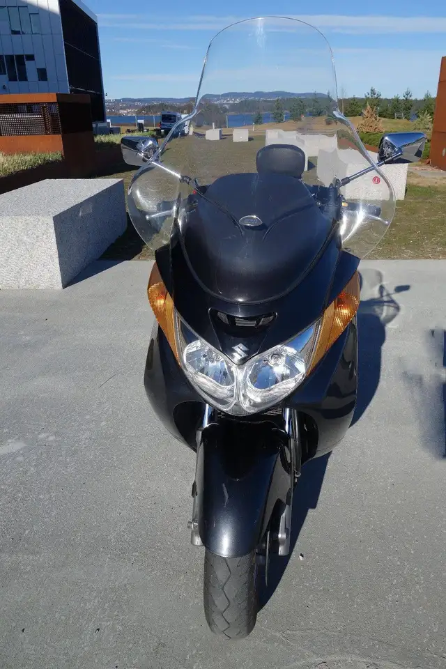 Suzuki Burgman 400