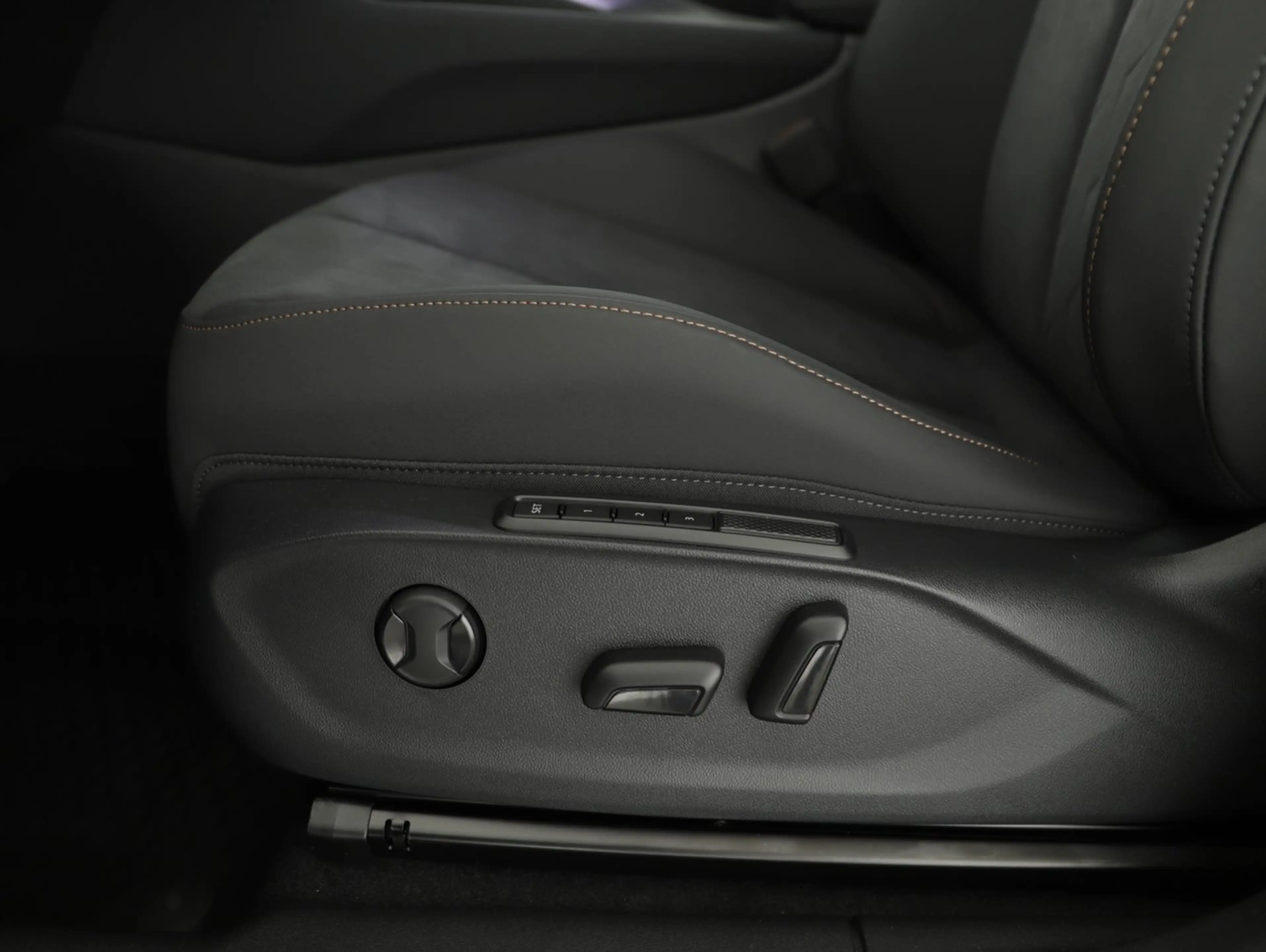 CUPRA Terramar 2.0 TSI 204 PS DSG 4Drive — photo 2