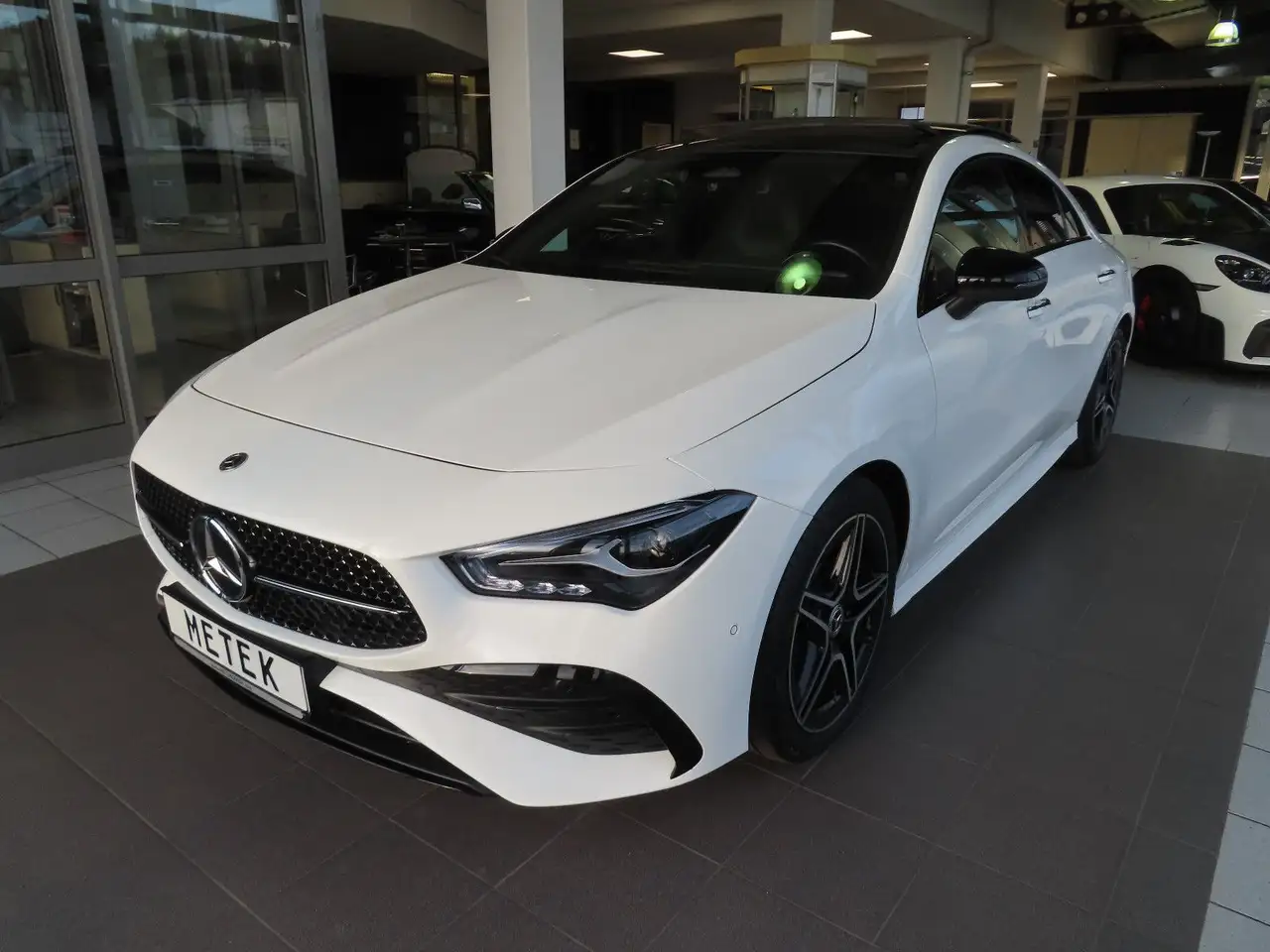 Mercedes-Benz CLA 200 AMG PANO LED KAMERA 4,99%