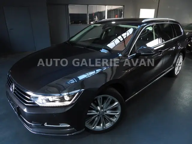 Volkswagen Passat view 8