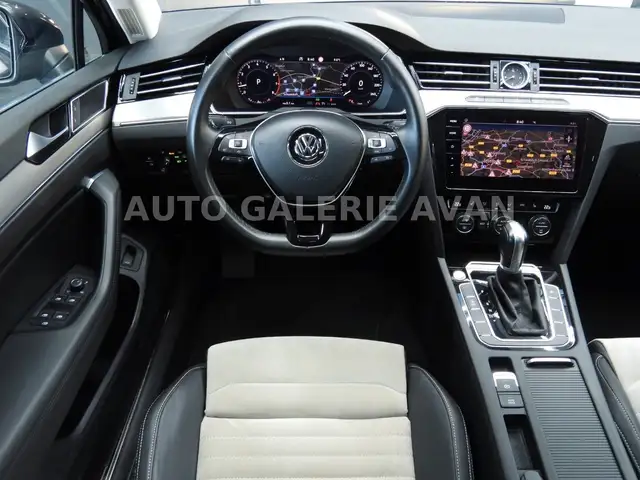Volkswagen Passat view 13