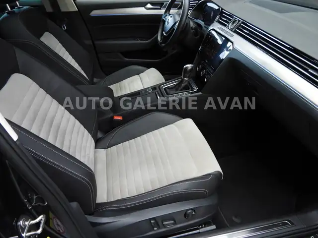Volkswagen Passat view 16