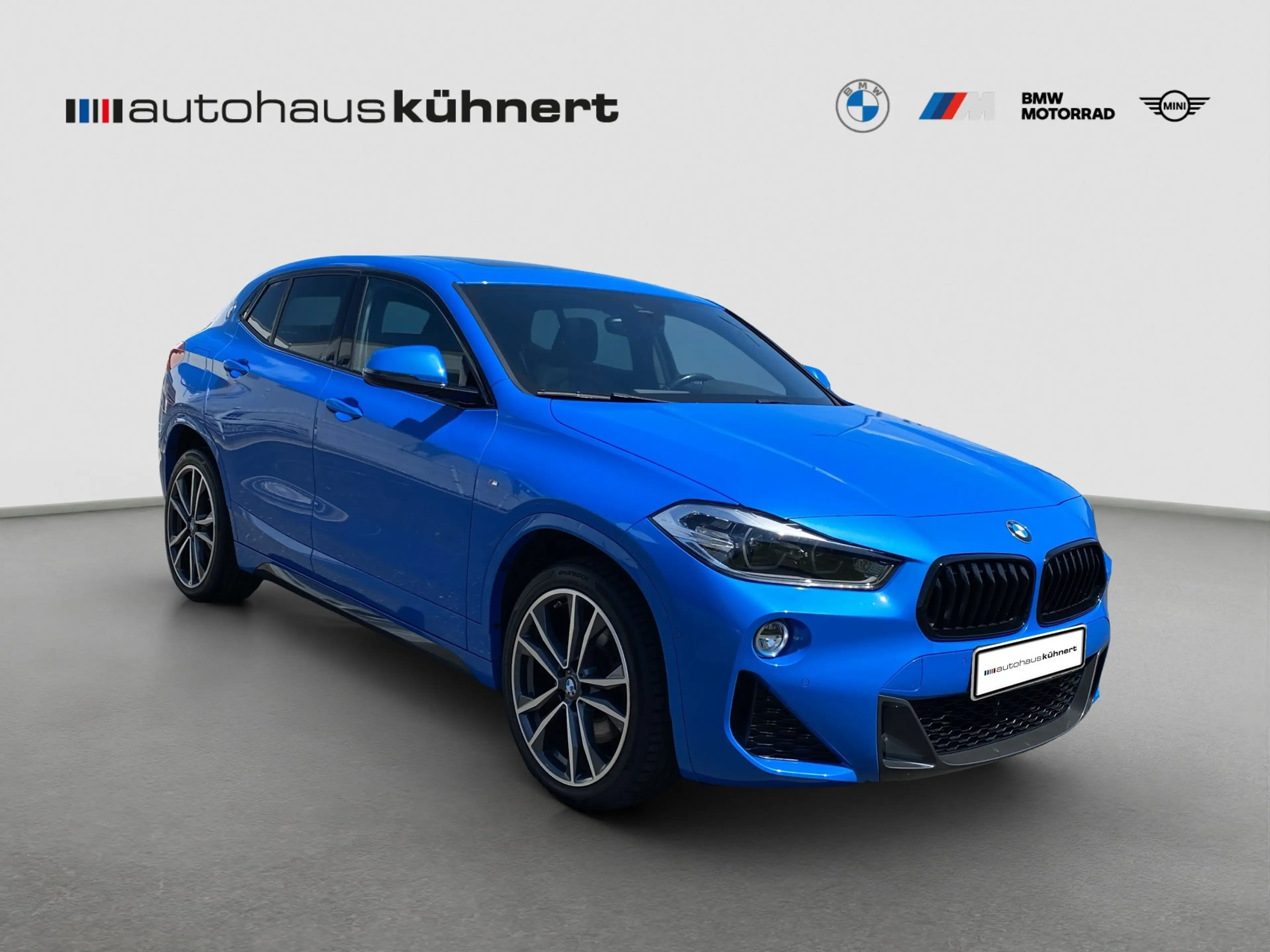 BMW X2 xDrive25d ///M-Sport LED PanoSD SpurAss HUD — photo 9