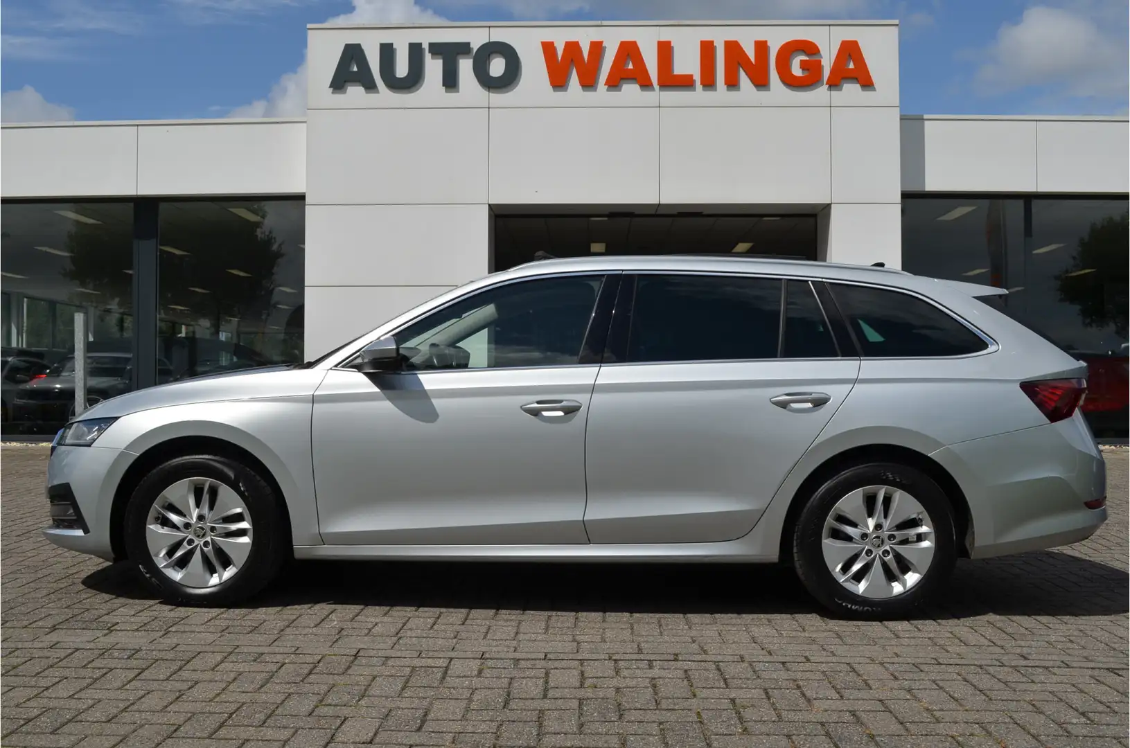 Skoda Octavia Combi 1.0 e-TSI Ambition Pano | Trekhaak elektr | Grijs - 2