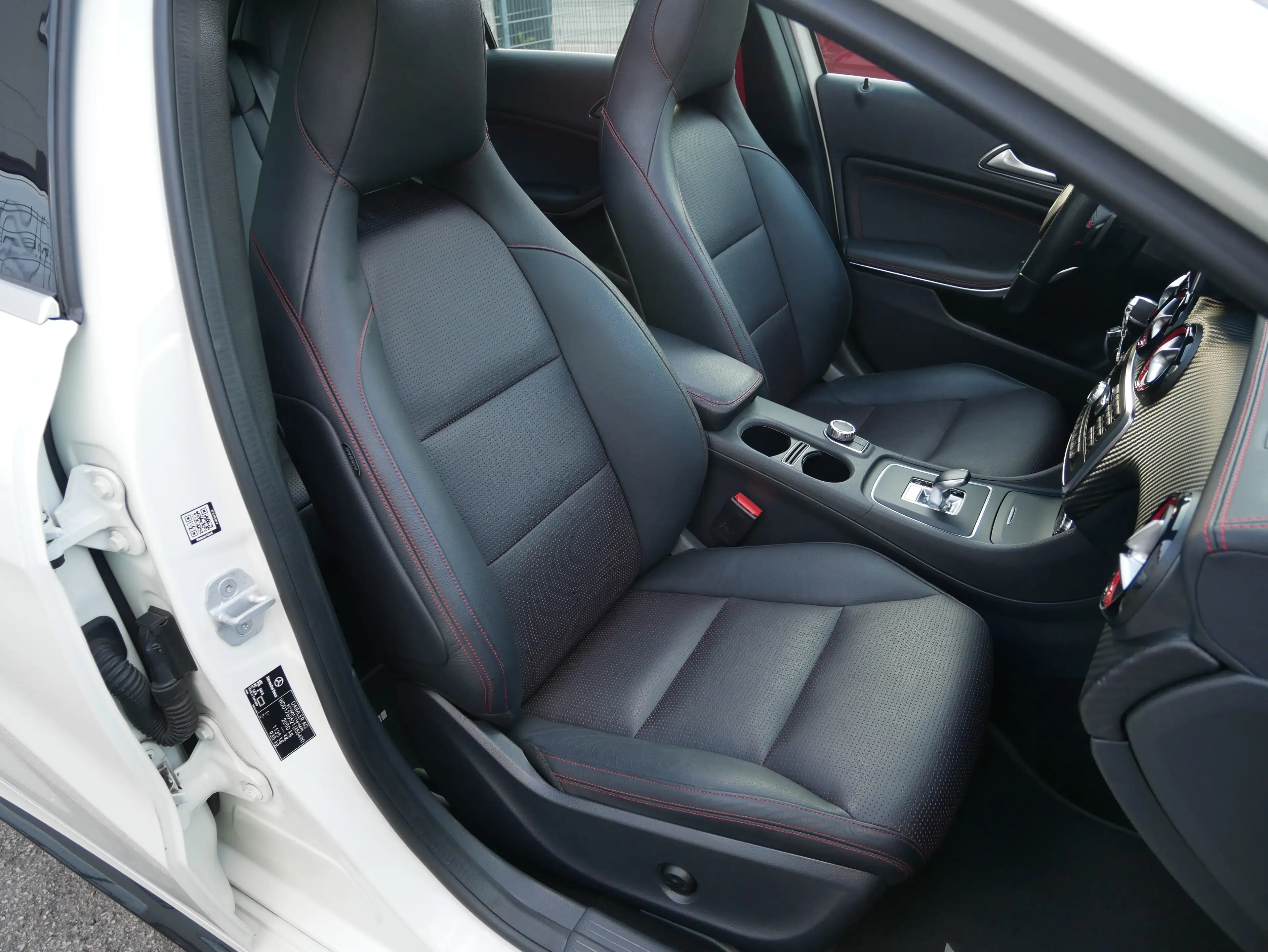 Mercedes-Benz A 45 AMG A 45 AMG 4Matic Bi-Xenon ILS Pano H&K Totwinke Kam — photo 12
