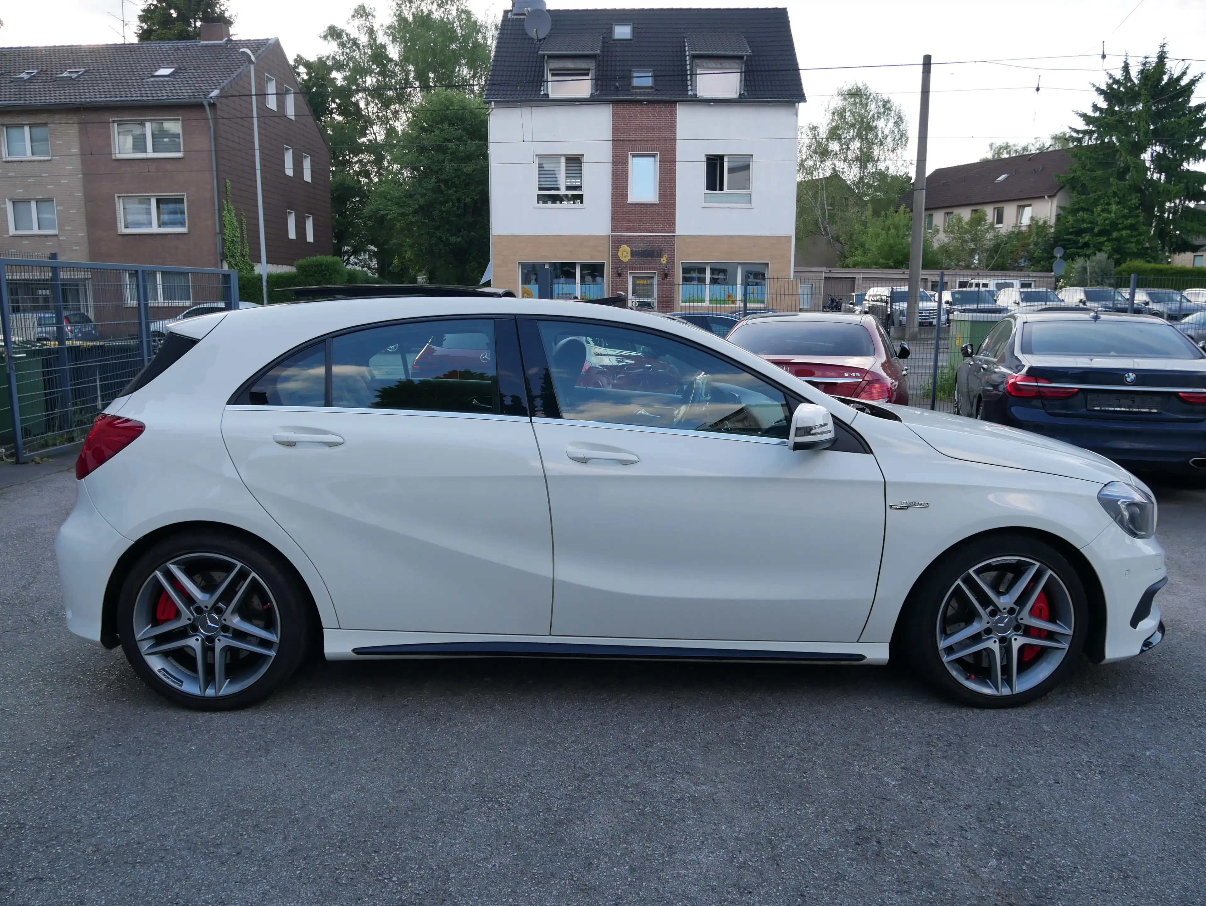 Mercedes-Benz A 45 AMG A 45 AMG 4Matic Bi-Xenon ILS Pano H&K Totwinke Kam — photo 6
