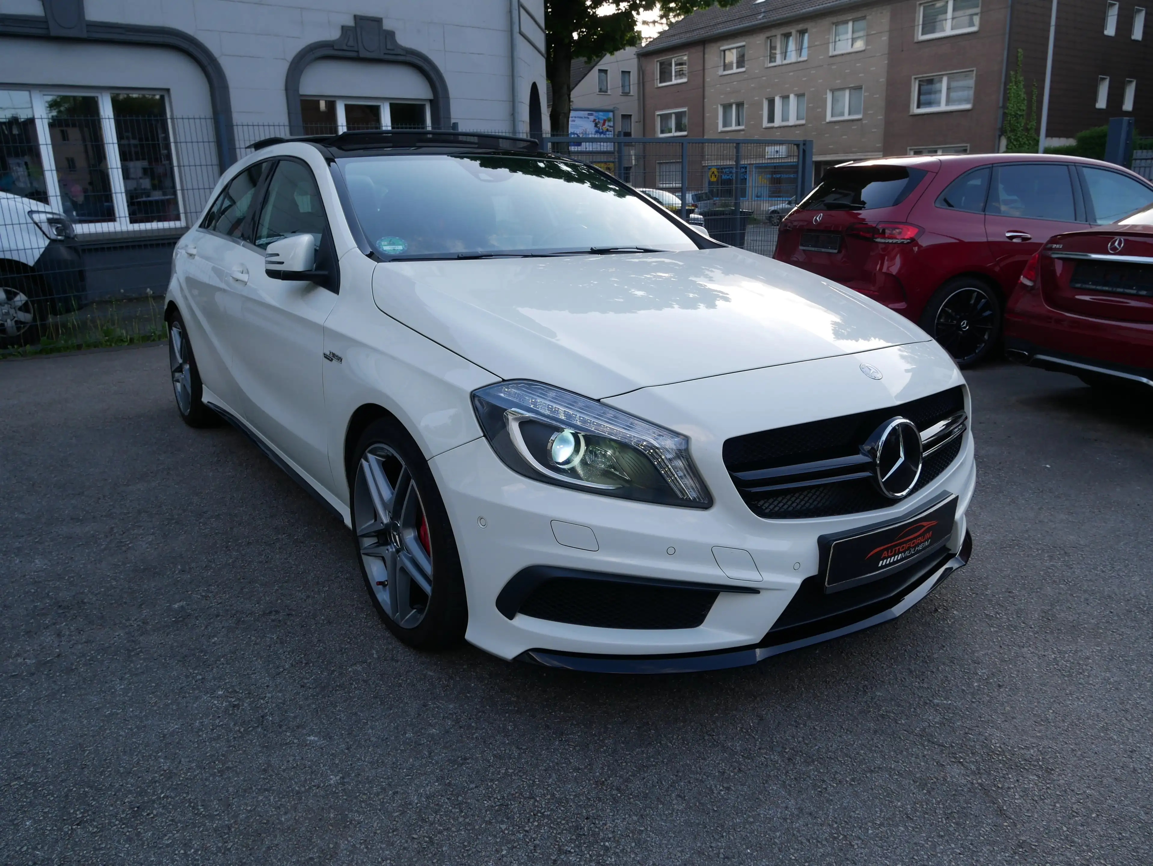 Mercedes-Benz A 45 AMG A 45 AMG 4Matic Bi-Xenon ILS Pano H&K Totwinke Kam — photo 7