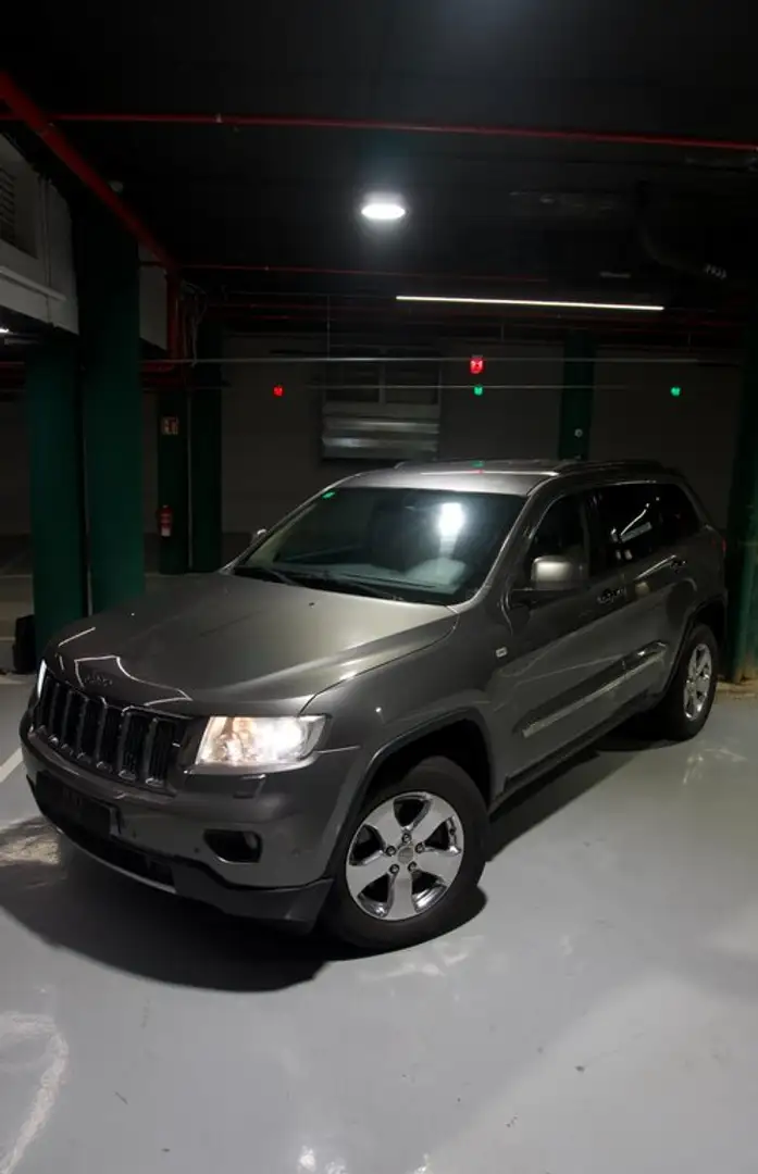 Jeep Grand Cherokee 3.0 V6 CRD Limited 241 CV Grijs - 1