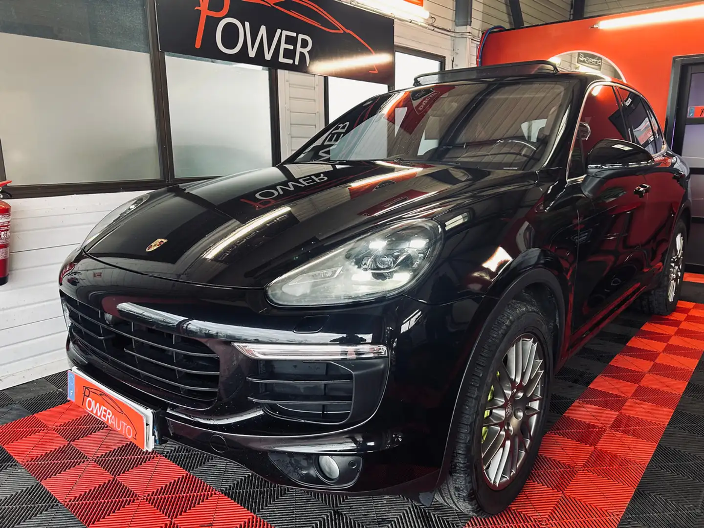Porsche Cayenne s hybrid GARANTIE 140054KMS Noir - 1