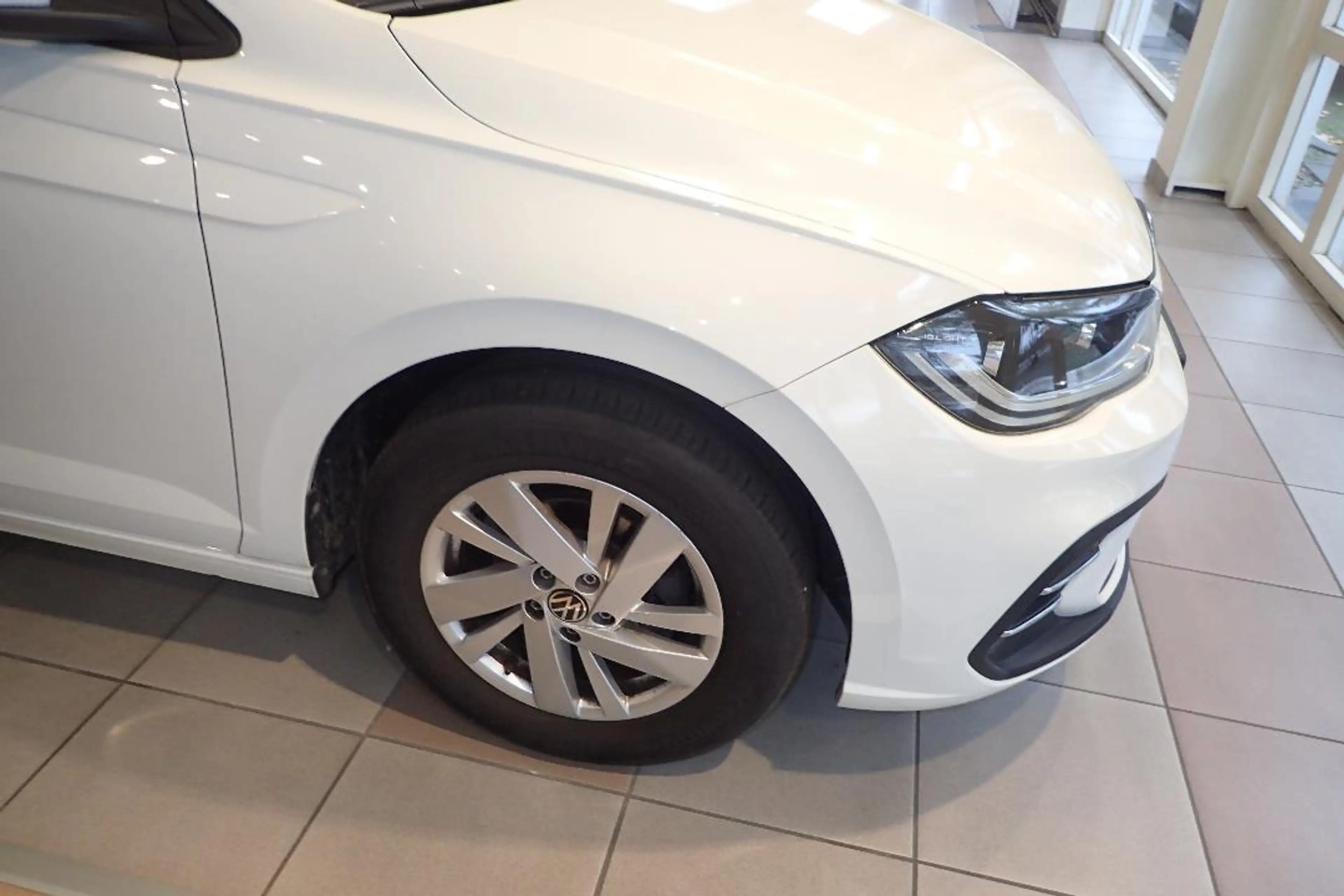Volkswagen Polo Style TSI MATRIX-LED NAVI WINTERPAKET ACC — photo 5