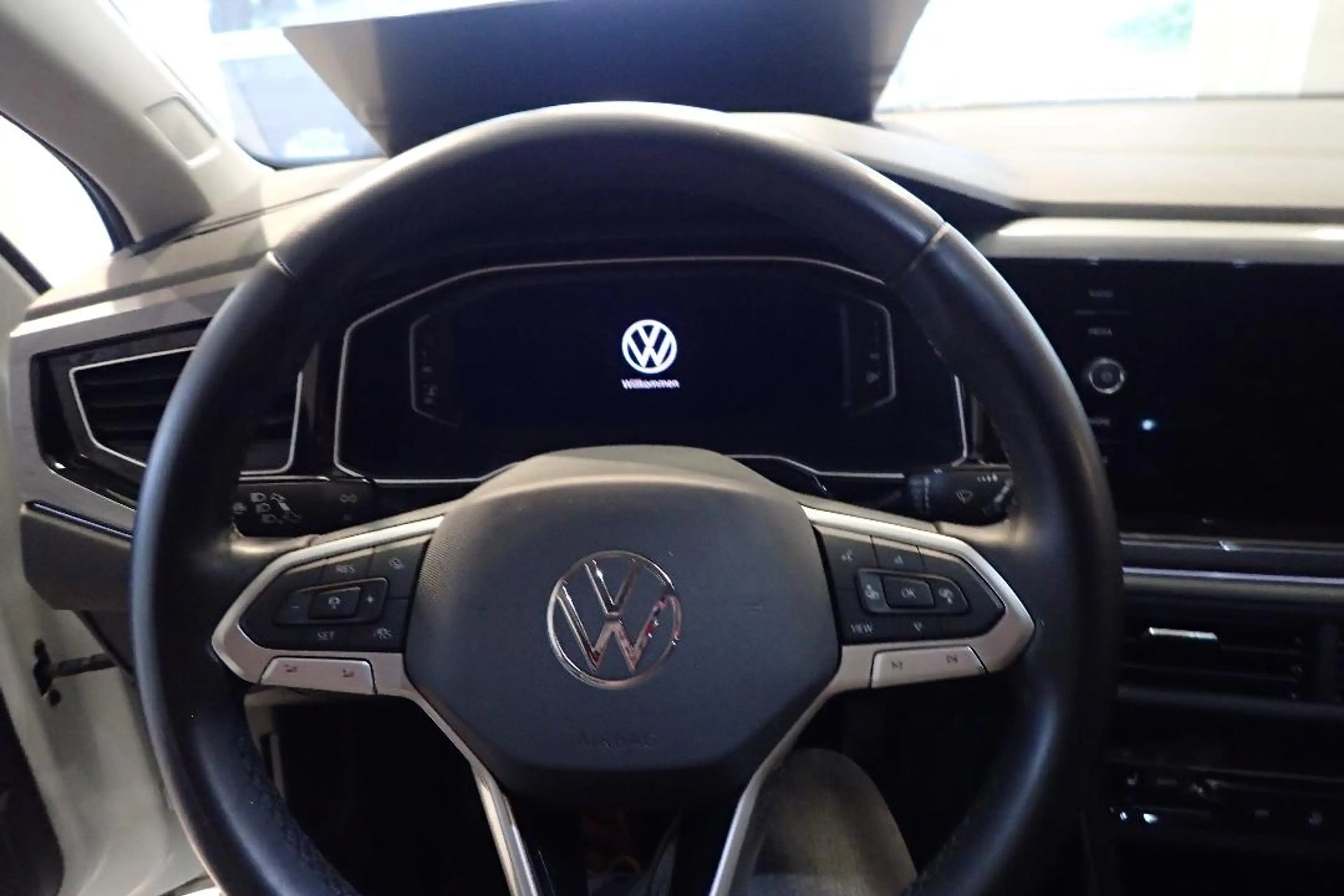 Volkswagen Polo Style TSI MATRIX-LED NAVI WINTERPAKET ACC — photo 12