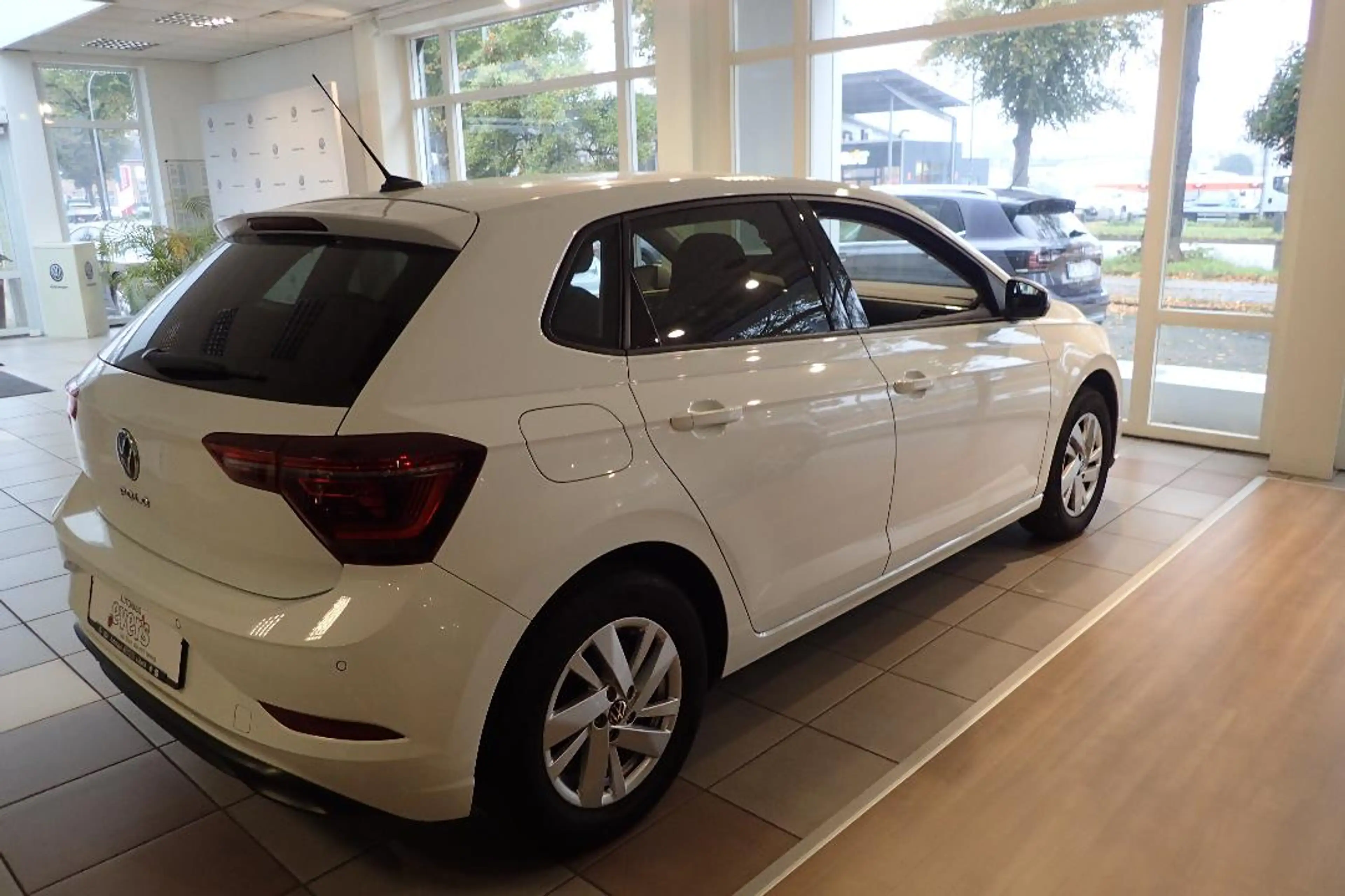 Volkswagen Polo Style TSI MATRIX-LED NAVI WINTERPAKET ACC — photo 6