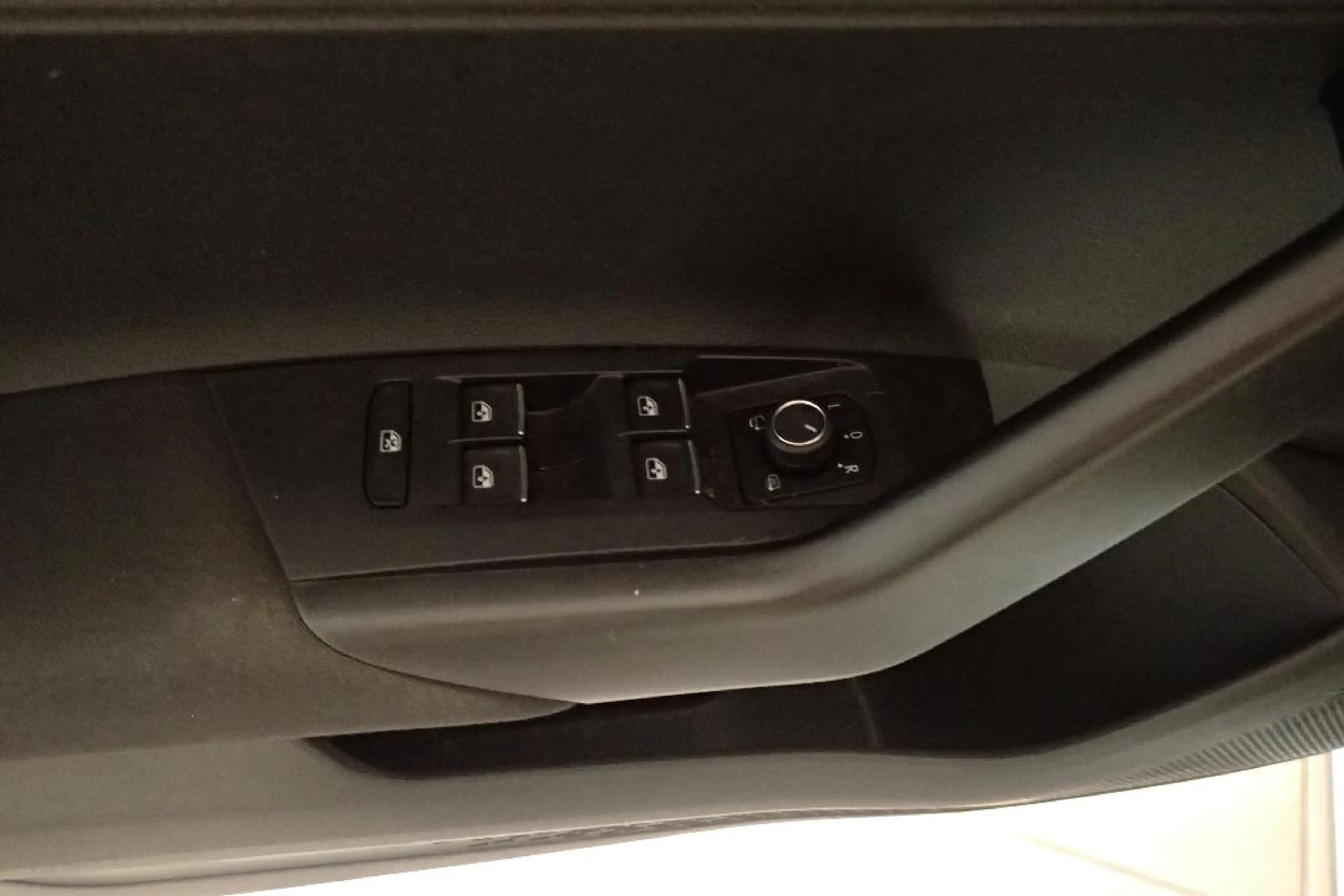 Volkswagen Polo Style TSI MATRIX-LED NAVI WINTERPAKET ACC — photo 8