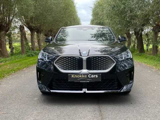 BMW iX2 M Edition,Leder Sport,Navigatie,Harmon muziek,LED Lichten,Camera,Elektrische koffer,Privacy Glas,Aluminum Sportvelg