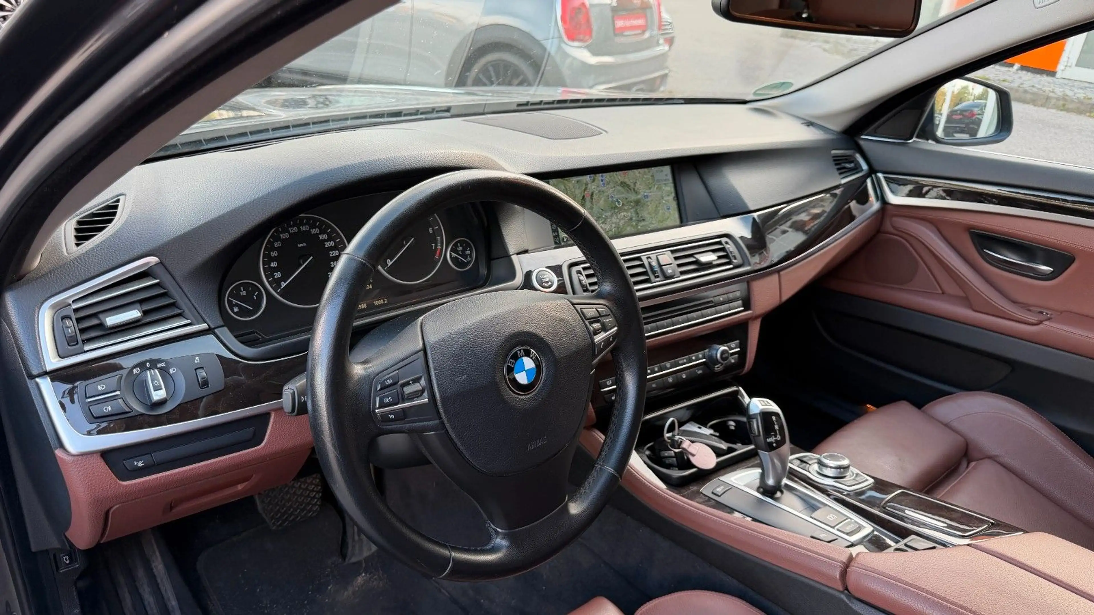 BMW 535 i Limousine/HeadUp/Kamera/Leder — photo 11