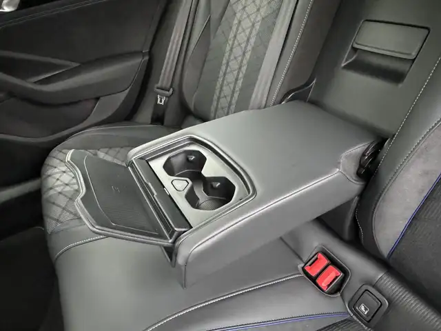 Volkswagen Passat Variant R-Line Edition Plus LEDER+PANO+AHK+MATRIX+eHK+3... Ansicht 25