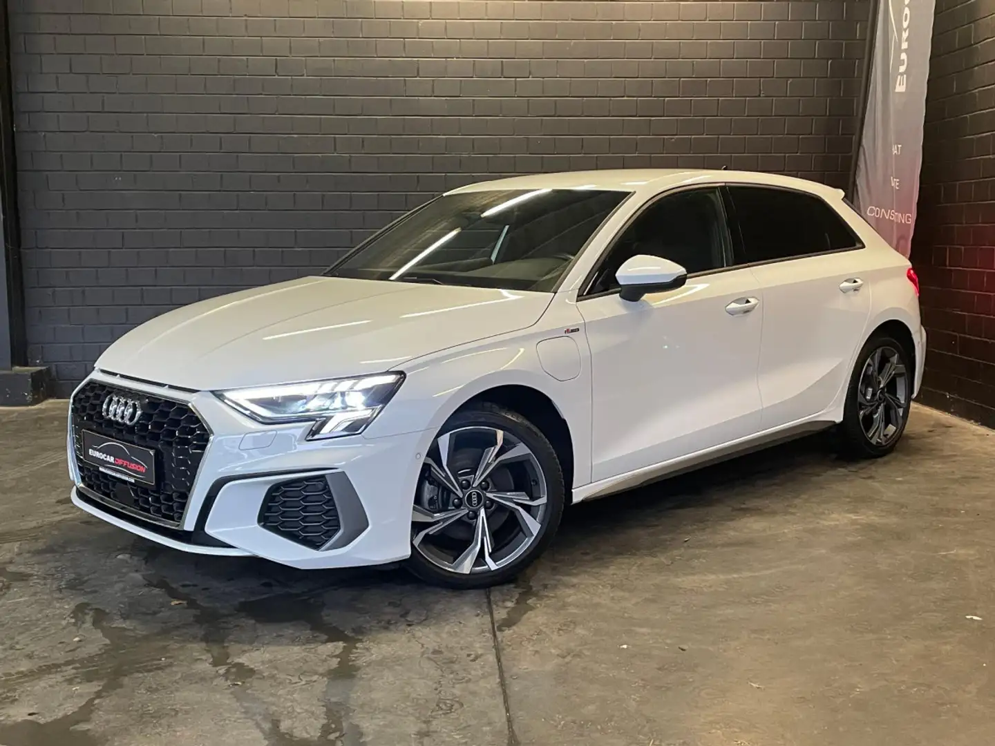 Audi A3 Sportback 40 TFSI e S-line S-tronic Blanc - 1