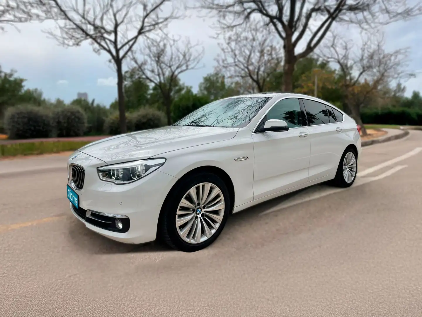 BMW 535 535iA Touring xDrive Blanco - 2