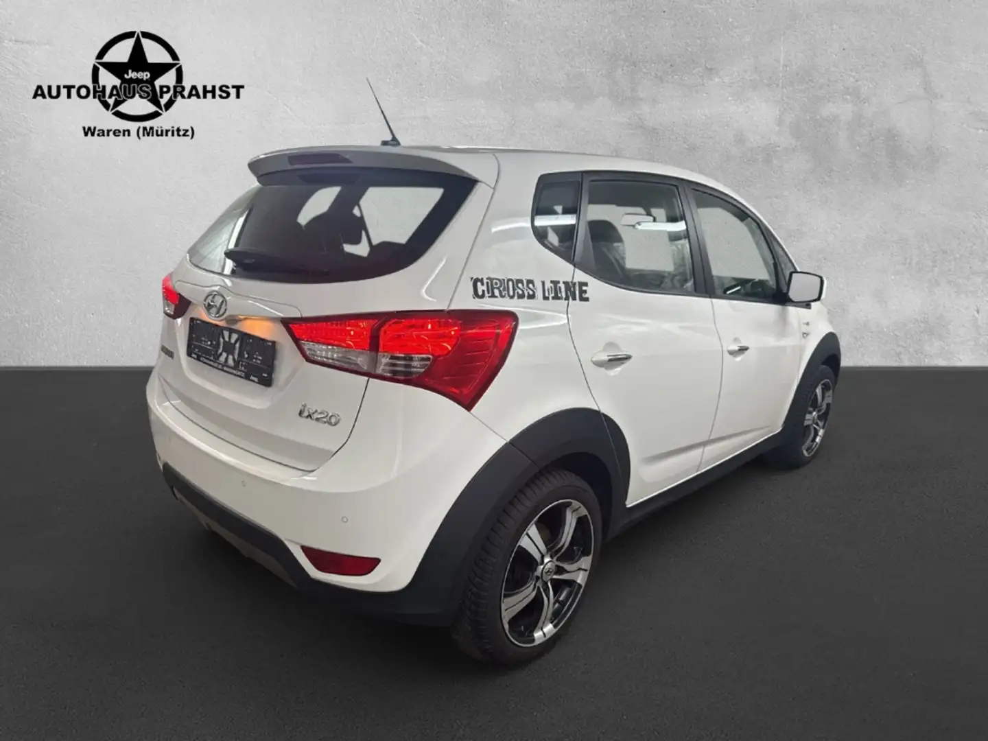 Hyundai iX20 1.4 Crossline KLIMA NAVI KAMERA Weiß - 2