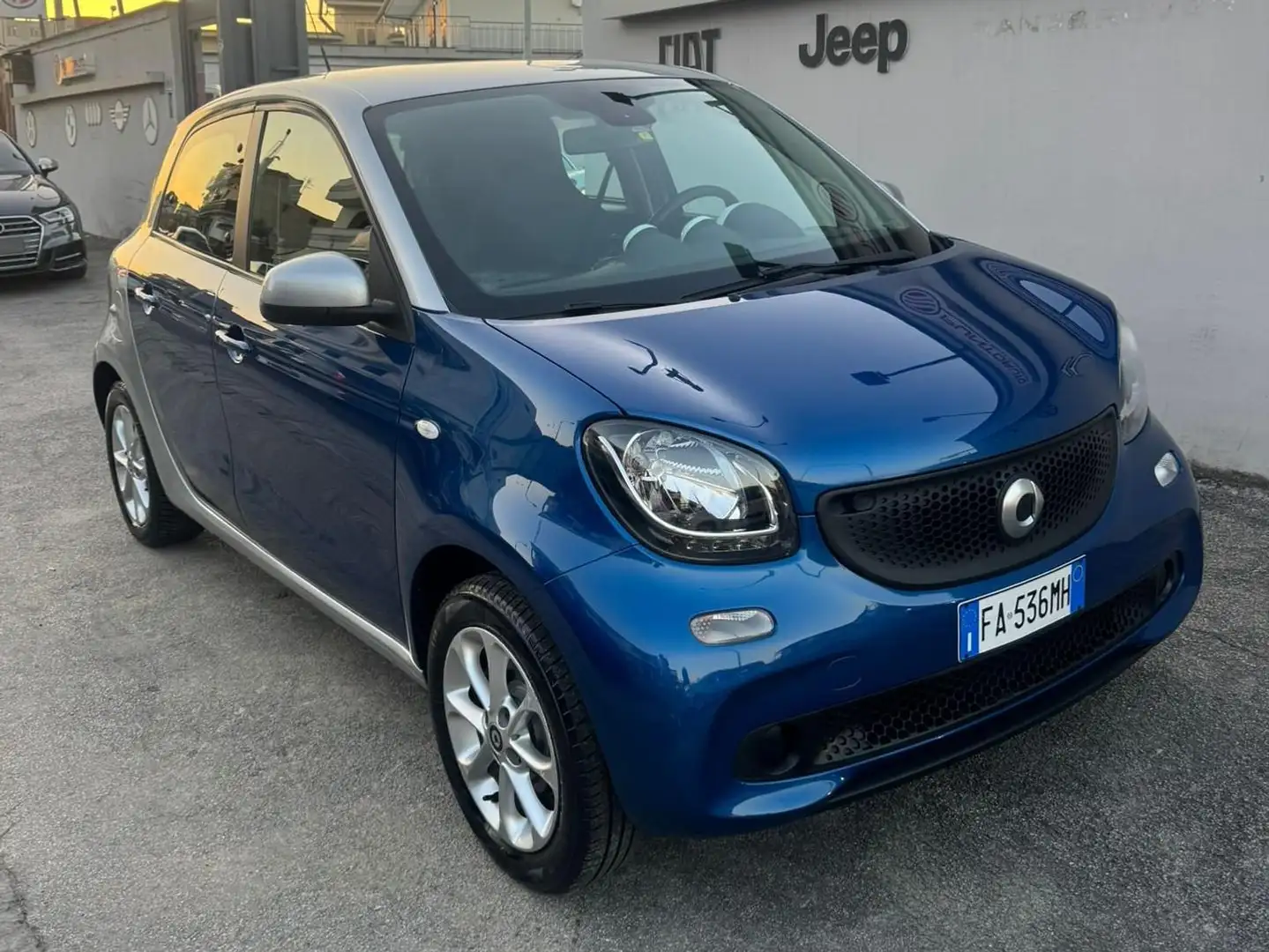 smart forFour Forfour II 2015 1.0 Passion 71cv Blu/Azzurro - 2