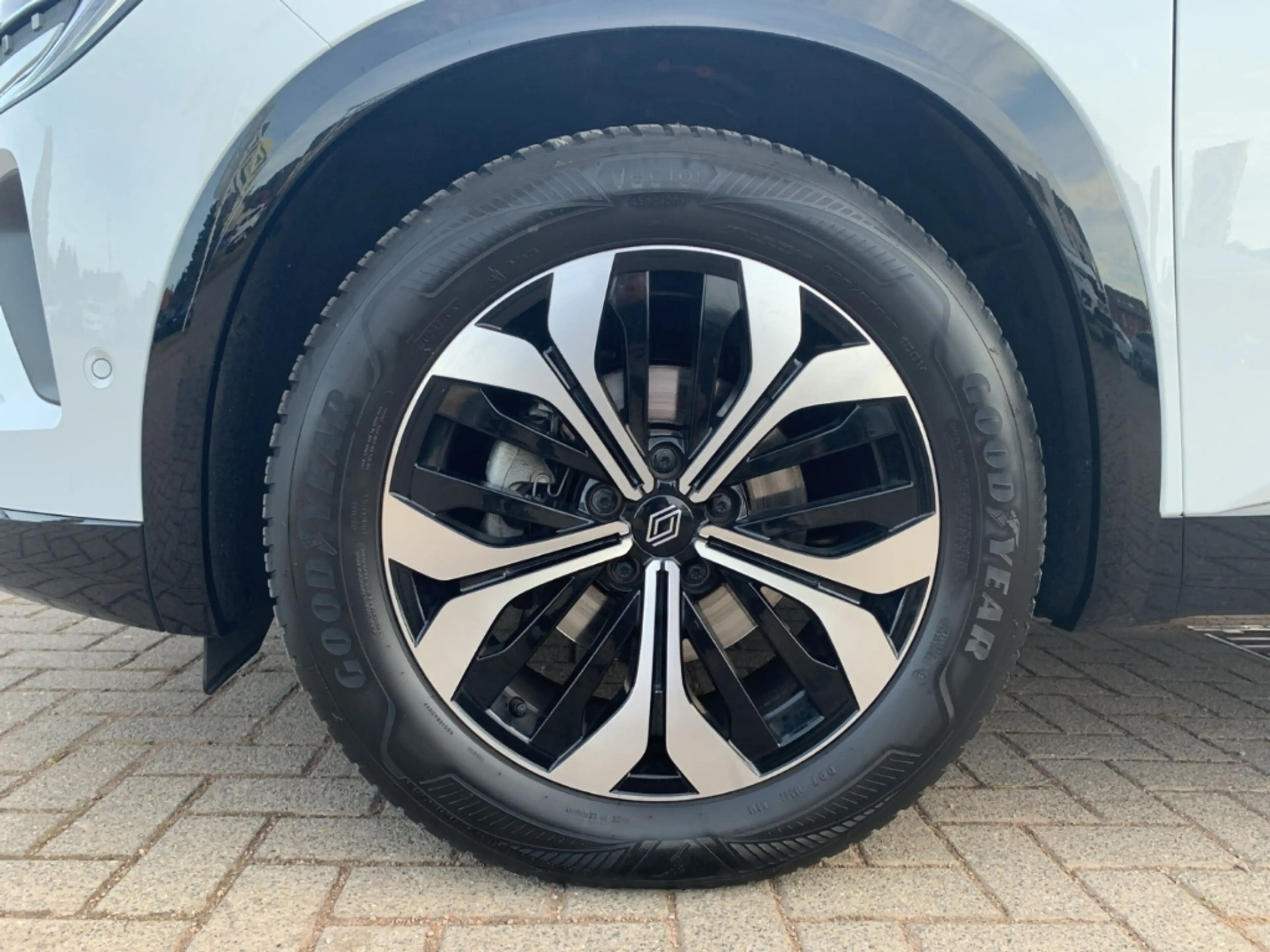 Renault Austral TECHNO MILD HYBRID 160 EDC Techno KLIMA+LED+PDC — photo 13