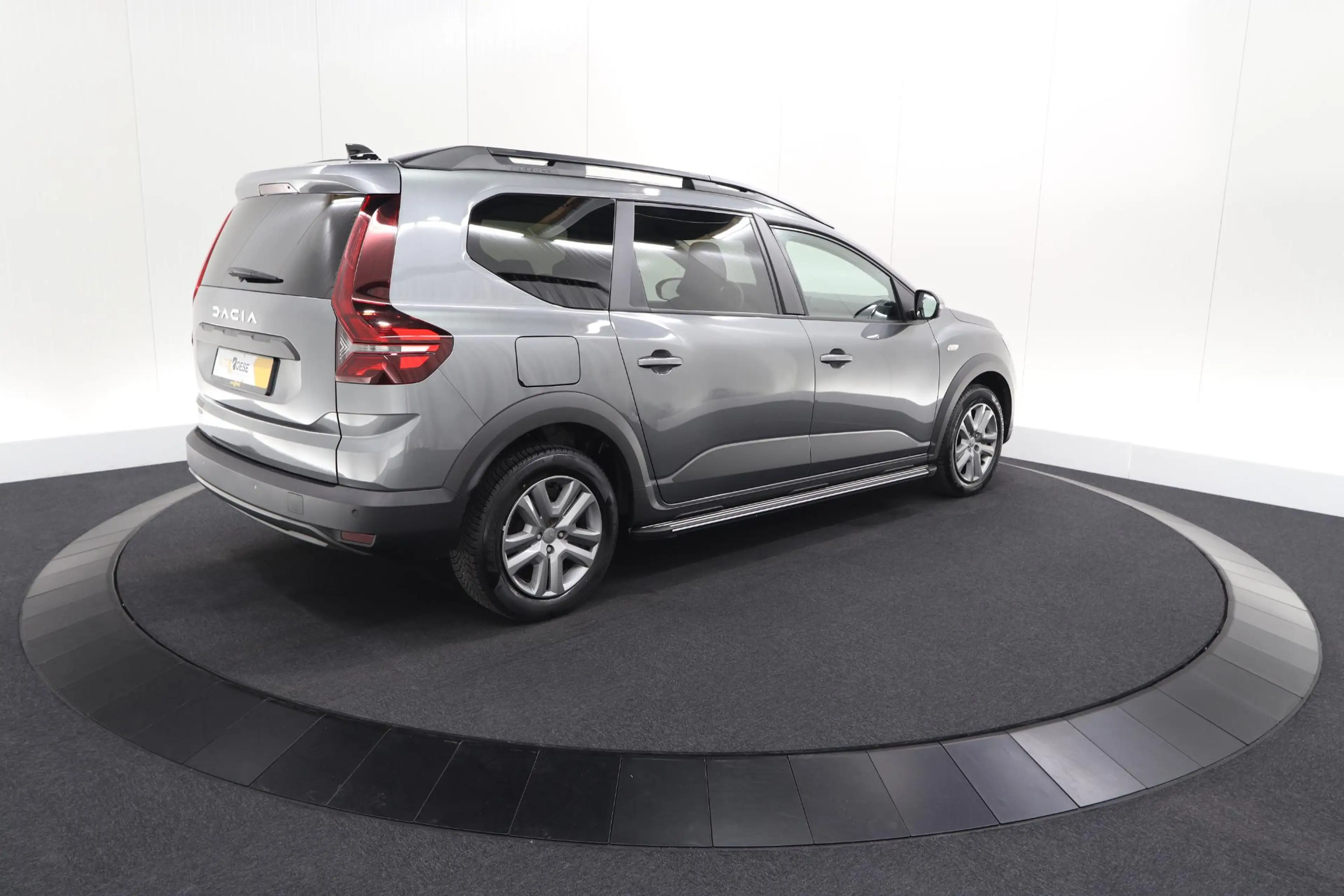 Dacia Jogger 1.6 Hybrid 140 Expression | 7 Zitplaatsen | Apple — photo 11