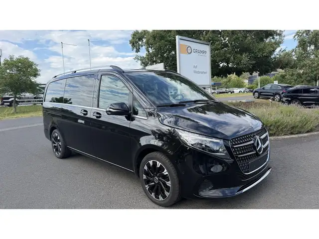 Mercedes-Benz V-Class view 3