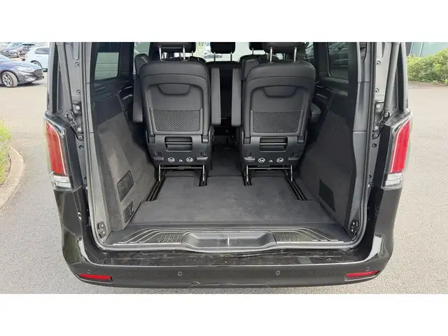 Mercedes-Benz V-Class view 7