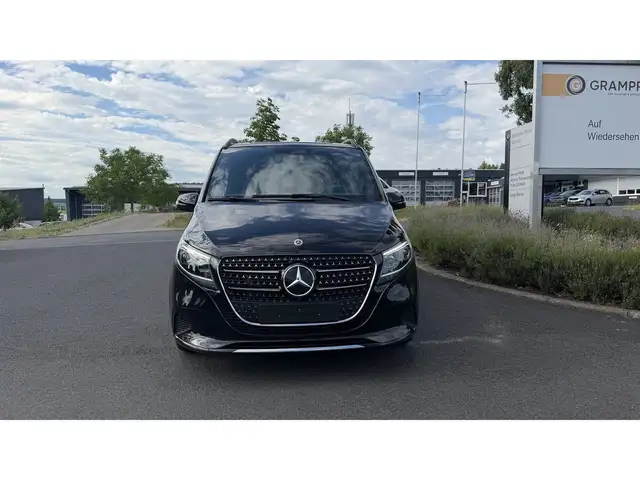 Mercedes-Benz V-Class view 2