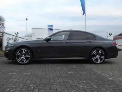 Annonce voiture d'occasion BMW 750 - CARADIZE